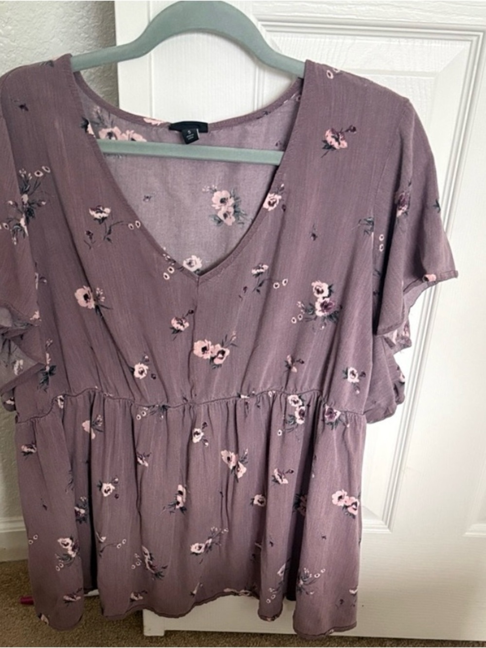 torrid Mauve Floral V-Neck Peplum Blouse